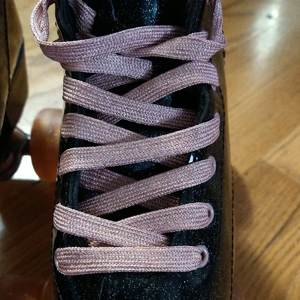 Roller Derby Candi Girl Black Glitter Roller Skates with Pink Laces - Picture 9 of 16